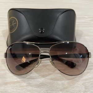 Brand new ray ban sunglasses aviator style